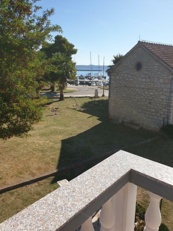 Apartments Martinovic By The Sea ククリカ エクステリア 写真